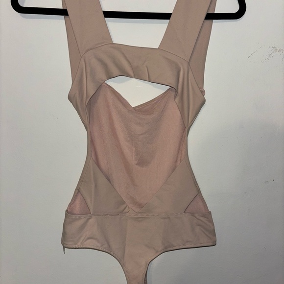 Women’s  bodysuit cream color - Picture 5 of 6